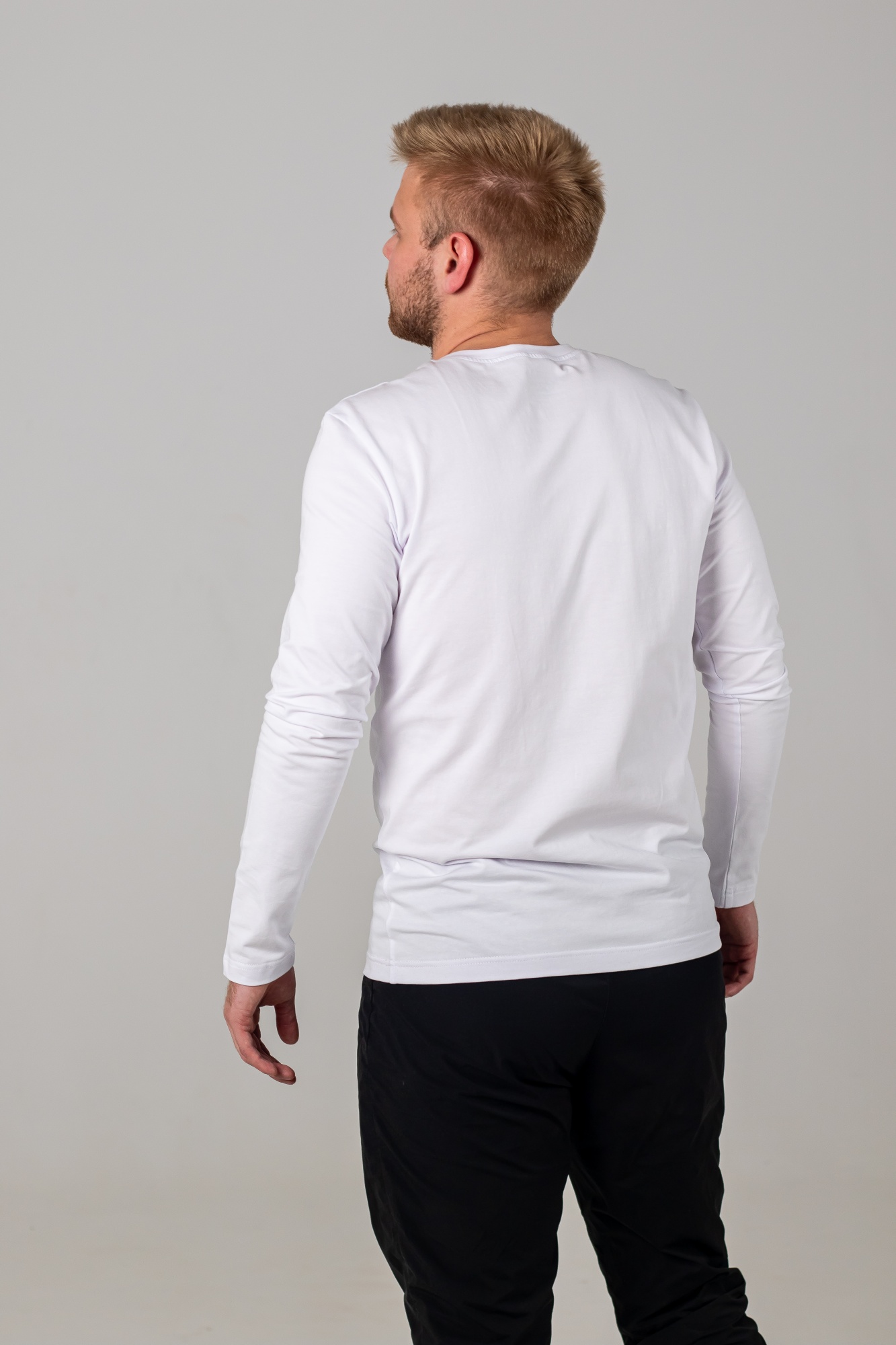 Футболка с длинным рукавом